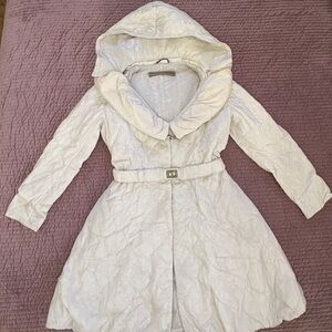 Ermanno Scervino Women’s Elegant Cream Coat